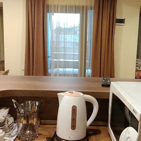 Low Budget Room With King Size Bed Tbilisi ภายนอก รูปภาพ