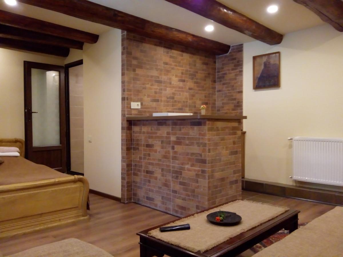 Low Budget Room With King Size Bed Tbilisi ภายนอก รูปภาพ