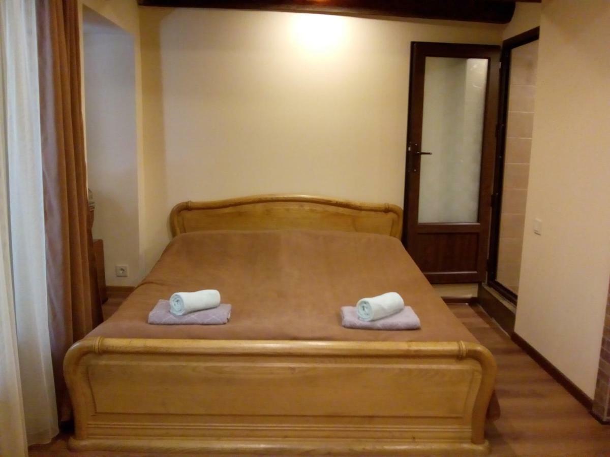 Low Budget Room With King Size Bed Tbilisi ภายนอก รูปภาพ
